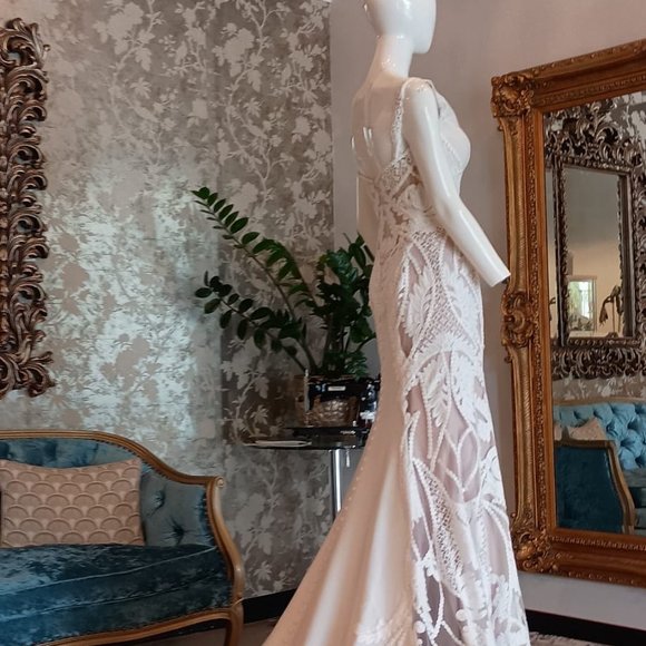 (Never Worn) Casablanca Wedding Dress - Picture 6 of 12